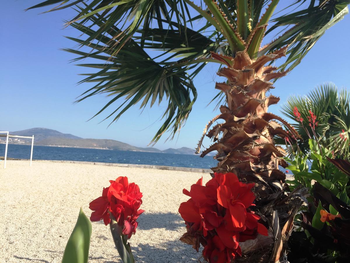 Luxury Holiday In Royal Apartment For King And Queen Sarande Ngoại thất bức ảnh